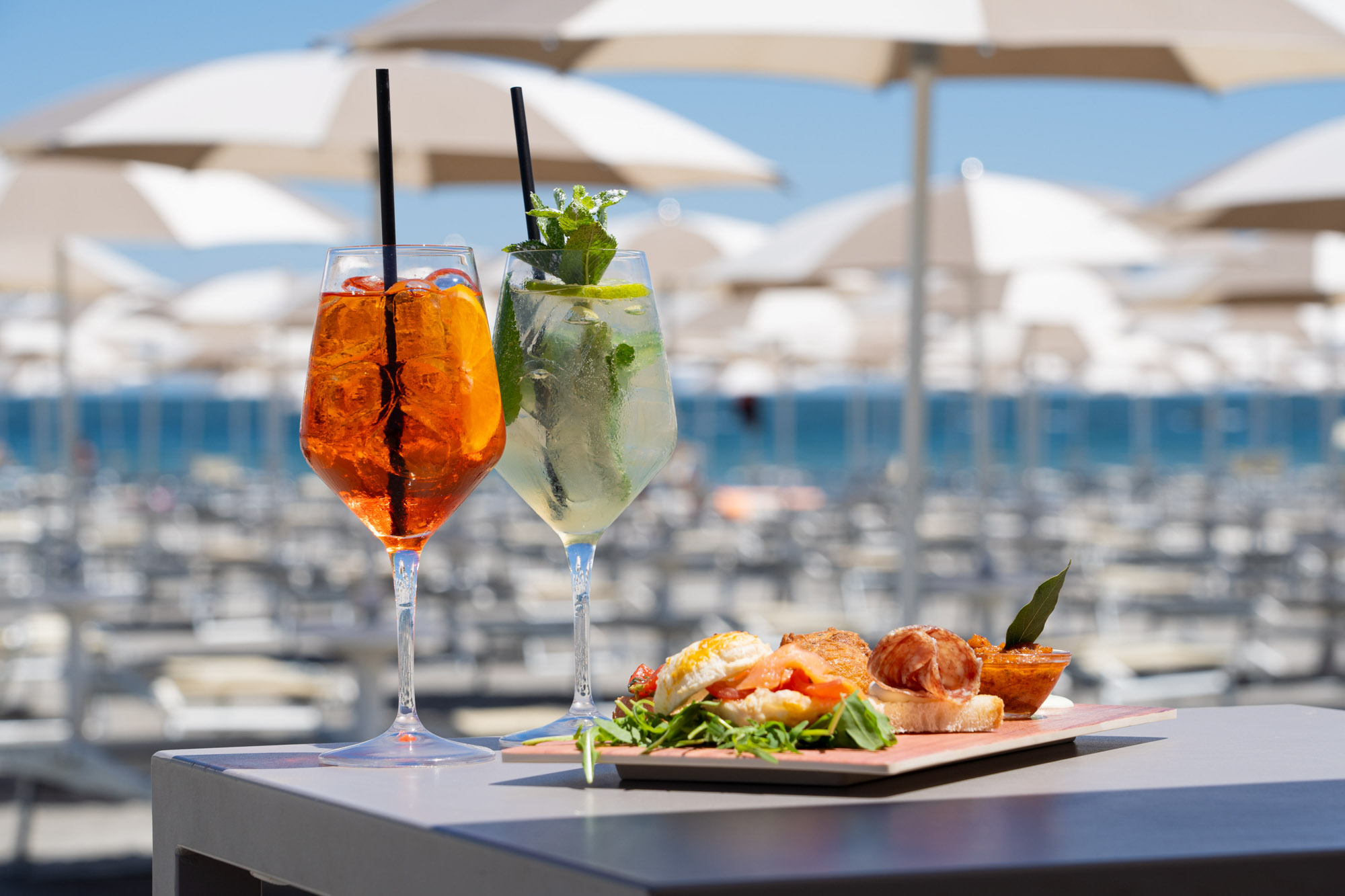 At the Dolcevita Beach Club your holidays are on the Ravenna seashore.