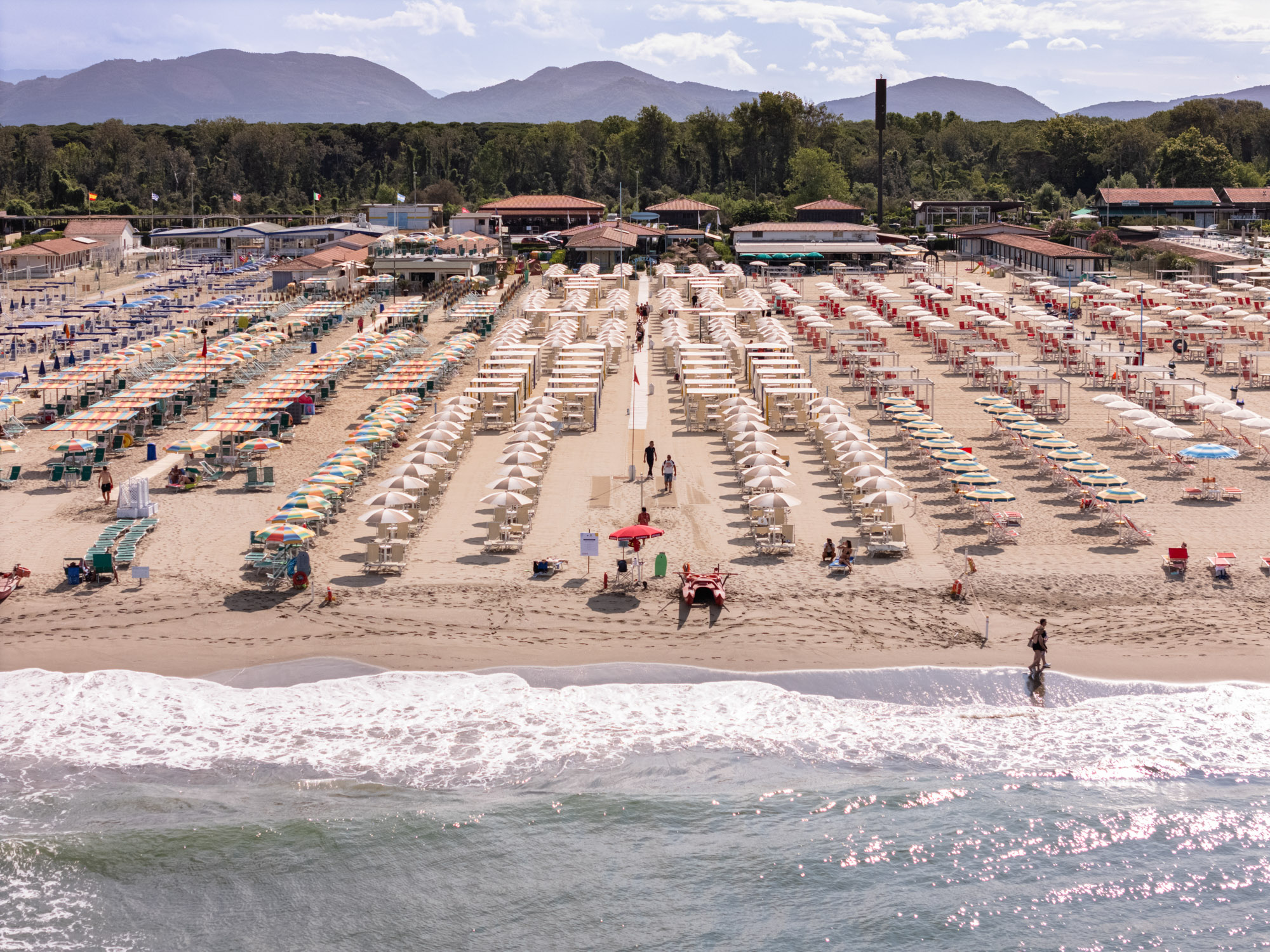 Choisissez entre la plage à accès libre ou la plage équipée avec tous les services