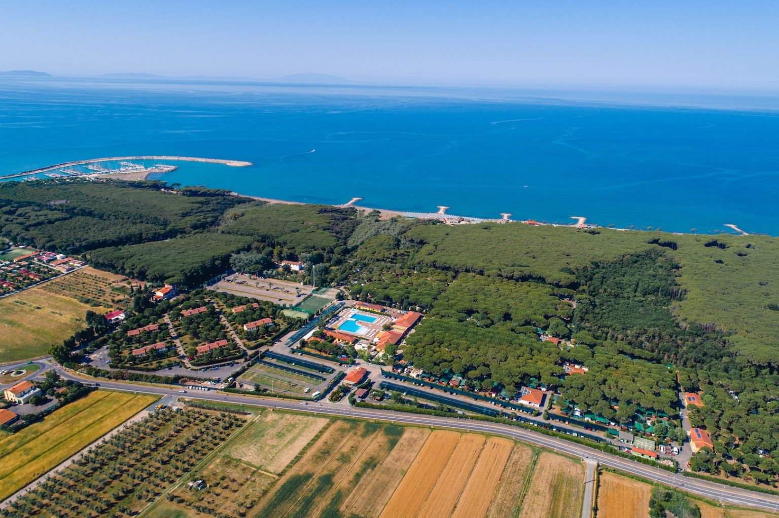 background image Le Gorette Cecina Easy Camping Village