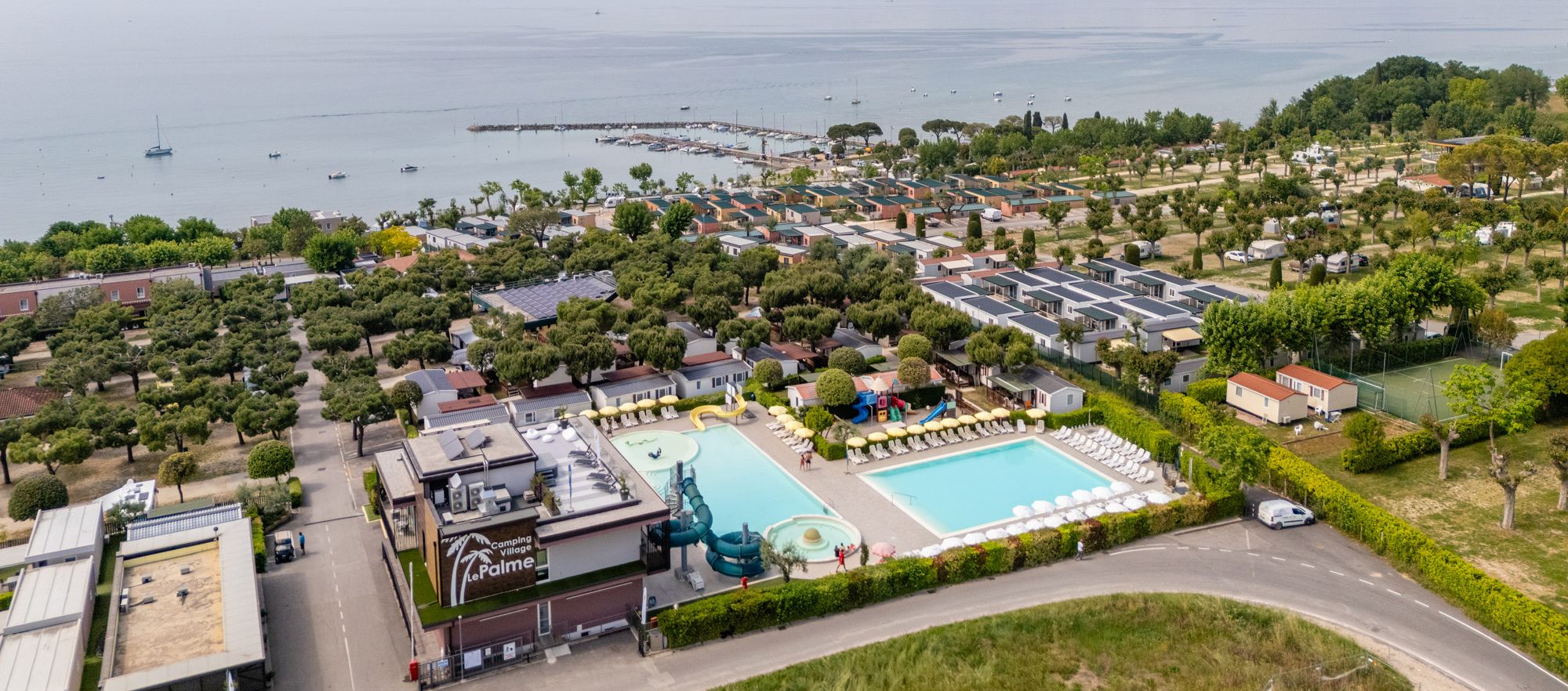 background image Le Palme Lazise Family Collection