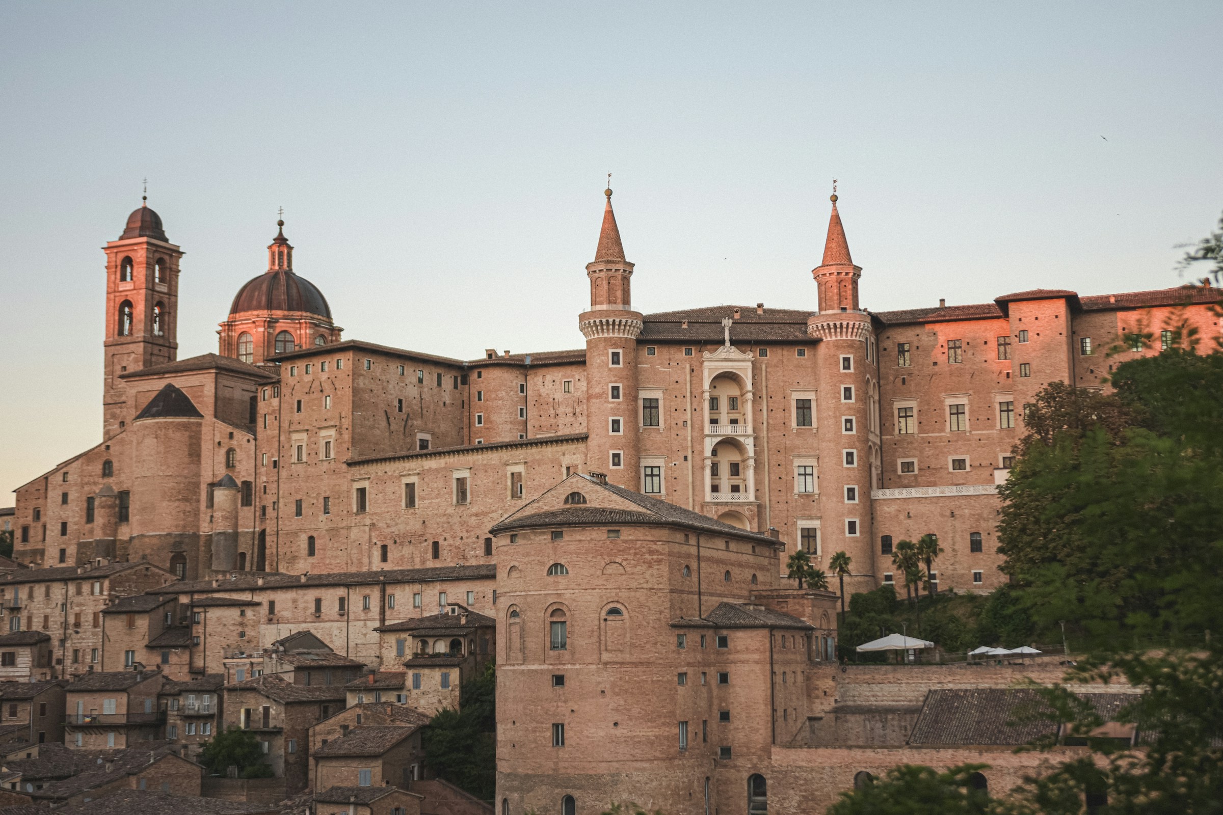 Urbino et la Réserve Naturelle du Furlo