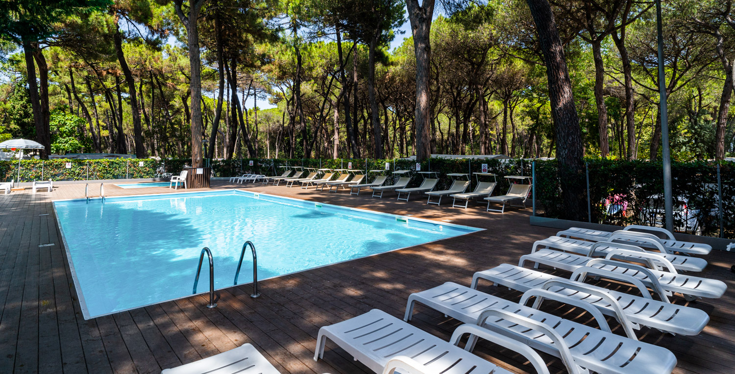 background image Marina Romea Easy Camping Village